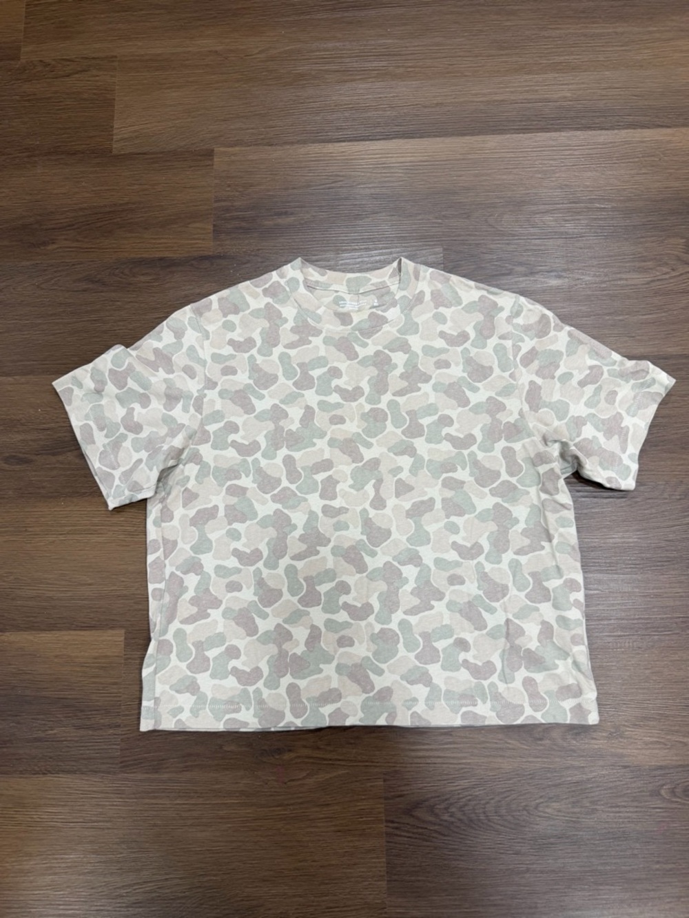 🔴 (SOLD) Abercrombie & Fitch heavyweight cropped camo shirt